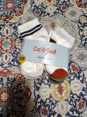 Cat & Jack Infant Low-Cut Socks Gripper Bottoms 2T-3T) -White & Colored