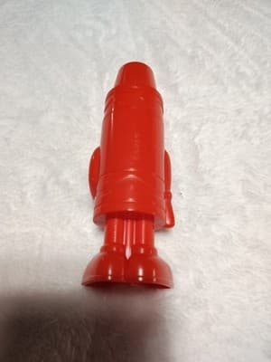 Vintage 2012 Crayola Stand Up Plastic Red Crayon Sharpener Figure Mexico - Thumbnail 2