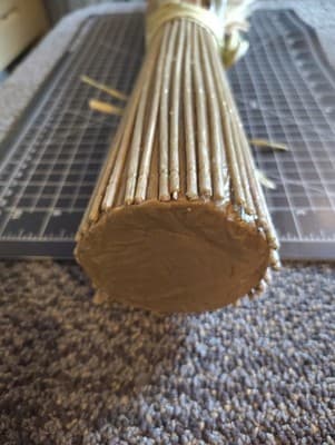 Bundle of dried wheat rope tied arrangement With Solid Base And Core - Thumbnail 3