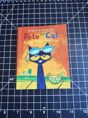 Pete the Cat and His Magic Sunglasses Children's Illustrated Fiction Paperback