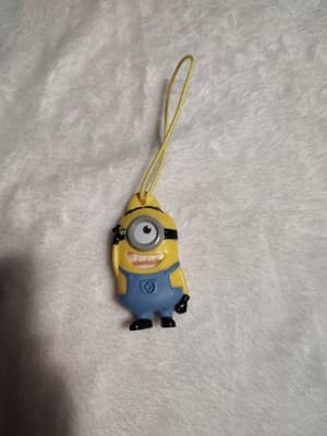 Minions Despicable Me 2 Minion Stuart Bookbag Charm Keychain General Mills 2013