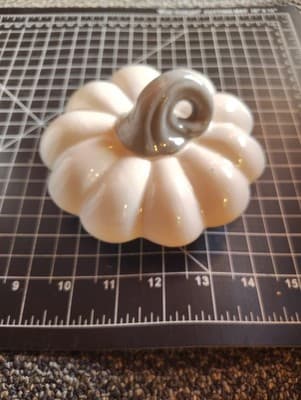 White Ceramic Decorative Fall Harvest Pumpkin Cookie Candy Jar NWOT - Thumbnail 6