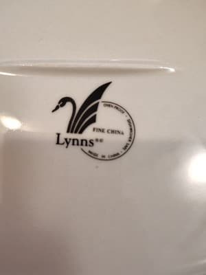 Lynns Fine China 14” Oval platter White With Gold Trim kitchenware dinnerware - Thumbnail 3