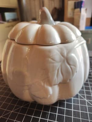 White Ceramic Decorative Fall Harvest Pumpkin Cookie Candy Jar NWOT - Thumbnail 10