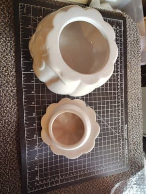 White Ceramic Decorative Fall Harvest Pumpkin Cookie Candy Jar NWOT - Thumbnail 9