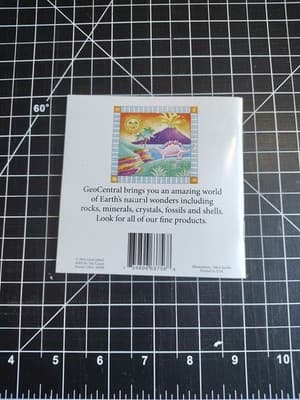 Dig into Geodes A Guide for Collectors 28 Pages - Thumbnail 2