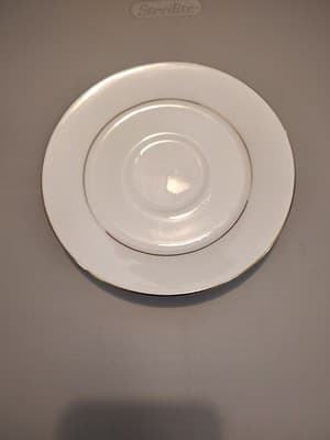 Lynn's Fine China trim gold stripe /White Saucer Plate 6.25"