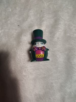 Humpty Dumpty 2001 Topps 2" Easter Pencil Topper Figure Egg Green Suit Hat Bow
