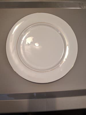 lynn valentine fine china Dinnerplate Gold Rim