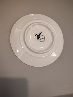 Lynn's Fine China trim gold stripe /White Saucer Plate 6.25" - Thumbnail 2