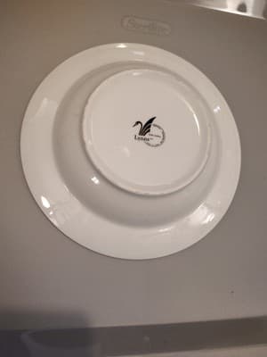 Lynn’s Fine China Valentine 8.75" Soup Bowls 2 - Thumbnail 2