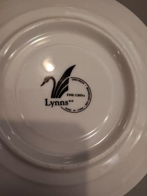 Lynn's Fine China trim gold stripe /White Saucer Plate 6.25" - Thumbnail 3