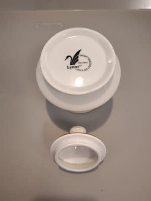 Lynn’s Fine China Sugar Bowl W/ Lid Valentine - Thumbnail 4