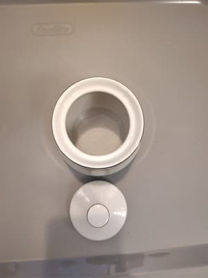 Lynn’s Fine China Sugar Bowl W/ Lid Valentine - Thumbnail 3