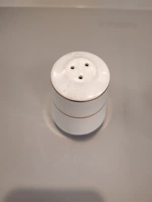 Salt & Pepper Valentine by Lynn's Vintage China Shaker Set - Thumbnail 2