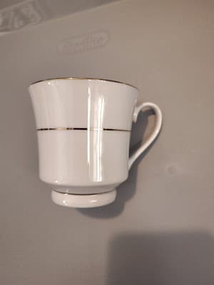Lynns Fine China cup Valentine Set