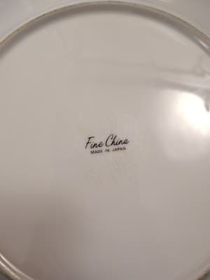 Fine China Japan 10 1/4" Dinner Plates - Thumbnail 4