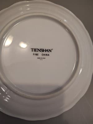 Tienshan Rose Y.S Rose With Gold Trim 6.75" Salad Plate - Thumbnail 3