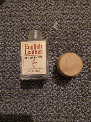Vintage 1980's English Leather Cologne 4oz Empty Bottle Wooden Top With Label - Thumbnail 4