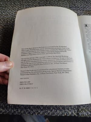 THE SCOUTING REPORT 1996 By Baseball Workshop & Gary Gillette **Mint Condition** - Thumbnail 4