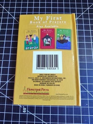 My First Book of Prayers: Jesus Hesr My Prayers by Liser M. Gaardiner. - Thumbnail 2