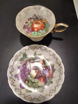 Vintage Unmarked Japan Iridescent Fruit Grape Tea Cup & Saucer - Thumbnail 3