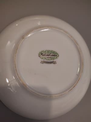 Vintage Harmony Mikuni China 5.5" Vegetable Bowl, White W/ Pink Roses Japan - Thumbnail 3
