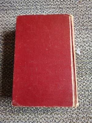 the secretary's desk book - Thumbnail 2