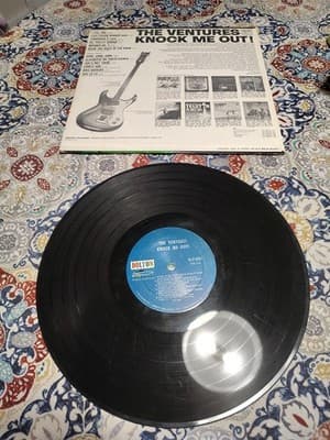 The Ventures Knock Me Out!, Dolton BST8033, 1B/1B, VG - Thumbnail 2