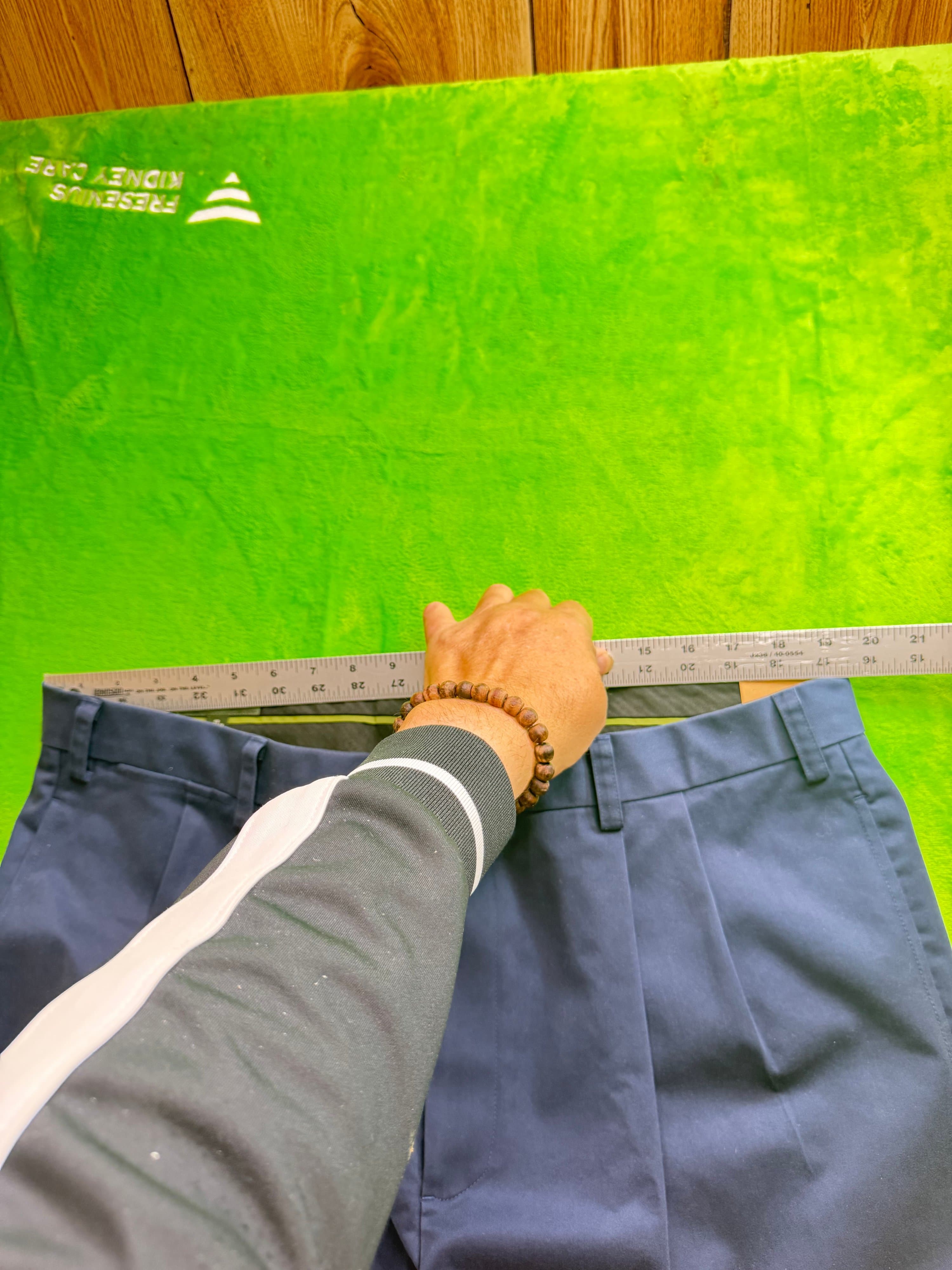 Orvis NWT Mens Pleated Stretch Chino Pants Sz 40x33 Gray - Thumbnail 7