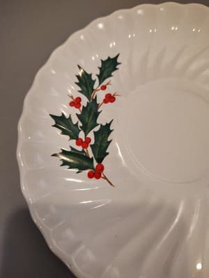 1970 Christmas Holly Berry Swirl Rim 6” Saucer SCIO Japan - Thumbnail 2