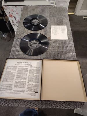 Gilbert And Sullivan The Pirates Of Penzance LP London Records - Thumbnail 2