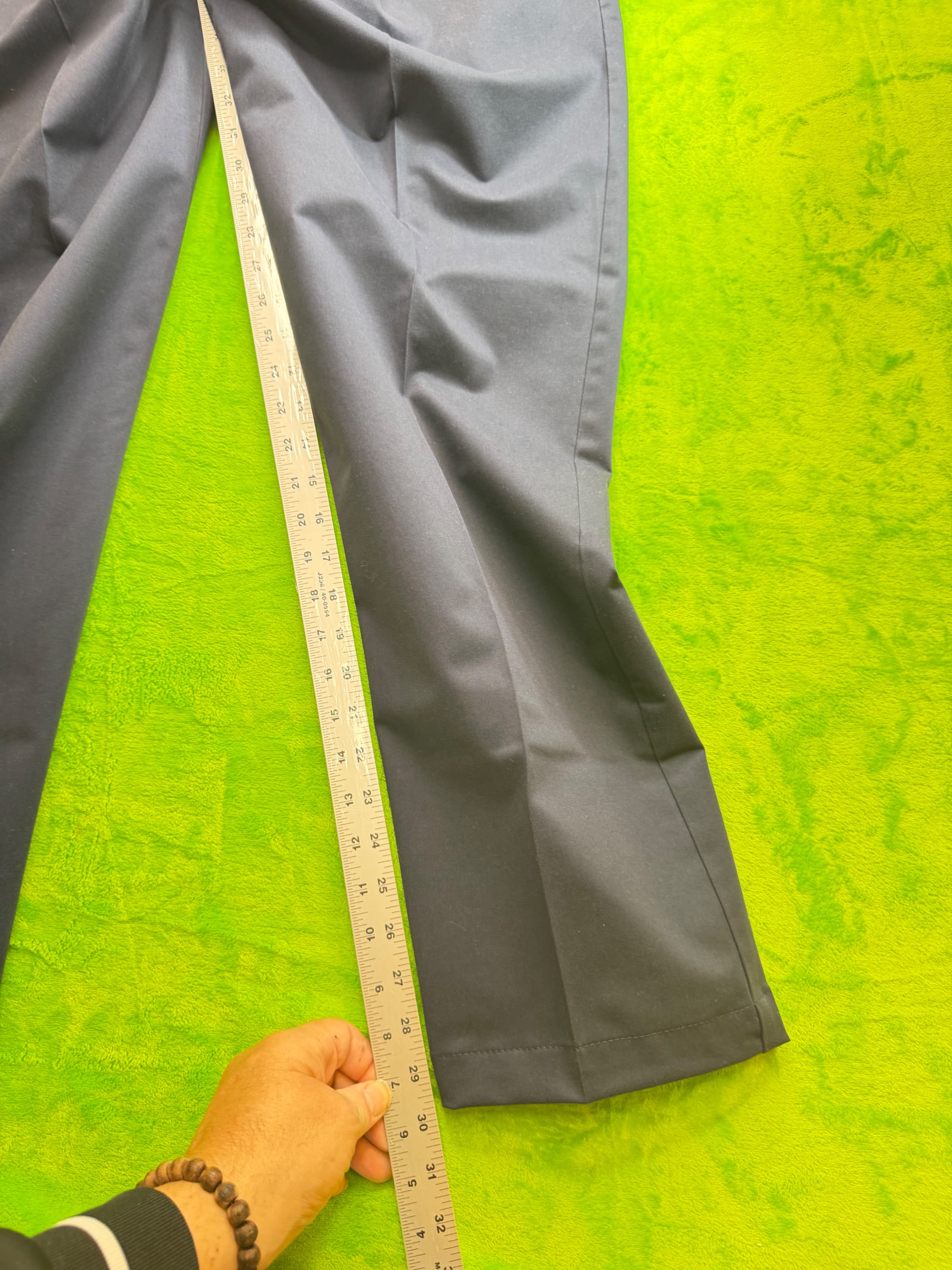 Orvis NWT Mens Pleated Stretch Chino Pants Sz 40x33 Gray - Thumbnail 9