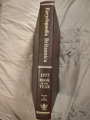 ENCYCLOPEDIA BRITANNICA Book of the Year 1977 - Thumbnail 2