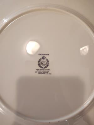 Minton Grosvenor Dinner Plate England Bone China 10-5/8" Across VGC - Thumbnail 3
