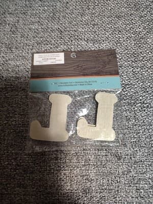 Hobby Lobby Woodpile 1.75” Wood Letters (4 Pieces Of Letter L) Still Sealed New - Thumbnail 2