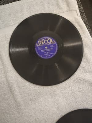 BING CROSBY ALBUM WITH 6 VINYLS 2374,3541,1794,18597,23954,18424 - Thumbnail 17
