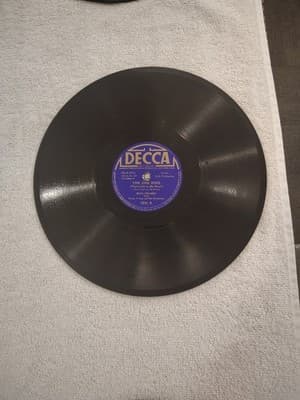 BING CROSBY ALBUM WITH 6 VINYLS 2374,3541,1794,18597,23954,18424 - Thumbnail 14