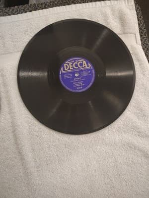 BING CROSBY ALBUM WITH 6 VINYLS 2374,3541,1794,18597,23954,18424 - Thumbnail 11