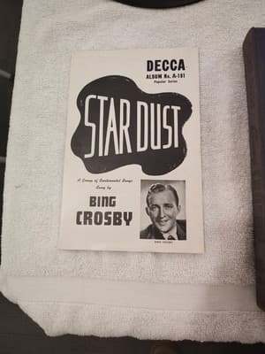 BING CROSBY ALBUM WITH 6 VINYLS 2374,3541,1794,18597,23954,18424 - Thumbnail 3