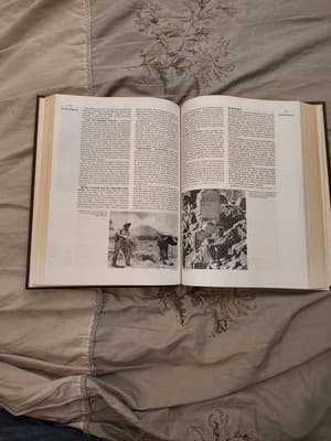 Encyclopedia Britannica 1979 Book Of The Year Events Of 1978 - Thumbnail 3