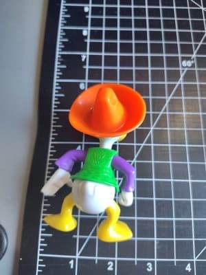 1993 Donald in Mexico McDonald's Happy Meal Figure Mickey & Friends Epcot - Thumbnail 2