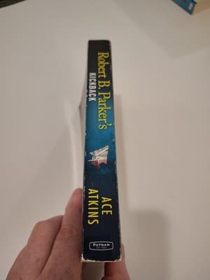 Ace Atkins Robert B. Parker's Kickback (Paperback) Spenser - Thumbnail 3