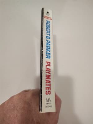 Playmates (Spenser, No 16) - mass market paperback Parker, Robert B. - Thumbnail 3