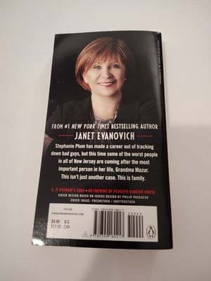 Twisted Twenty-Six (Stephanie Plum) - Paperback By Evanovich, Janet - VERY GOOD - Thumbnail 2