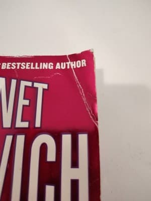 Fearless Fourteen; Stephanie Plum Nov- 9780312349523, paperback, Janet Evanovich - Thumbnail 4