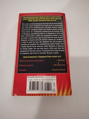 Notorious Nineteen: A Stephanie Plum Novel - paperback, Evanovich, 0345527763 - Thumbnail 2