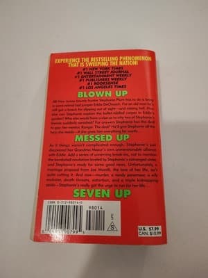 Seven Up by Janet Evanovich Stephanie Plum Novels Ser.: - Thumbnail 2