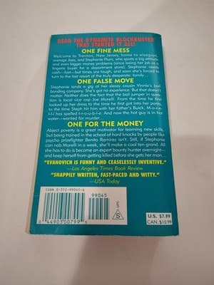 One For The Money by Janet Evanovich (Stephanie Plum) 2003 Paperback - Thumbnail 2