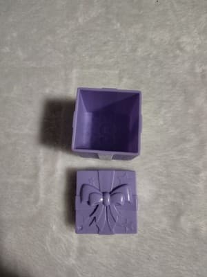 Shopkins Purple Gift Box - Removable Lid - 1.5" x 1.5" x 1.5" - Thumbnail 2